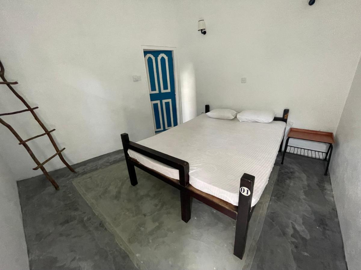 Bunk 15 Hiriketiya Hostel Dikwella Kültér fotó