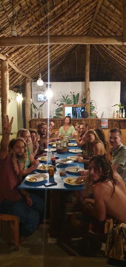 Bunk 15 Hiriketiya Hostel Dikwella Kültér fotó