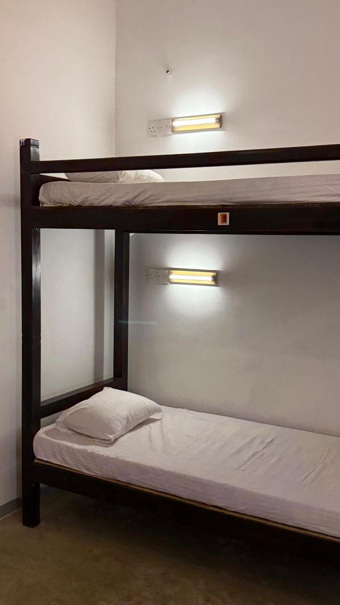 Bunk 15 Hiriketiya Hostel Dikwella Kültér fotó