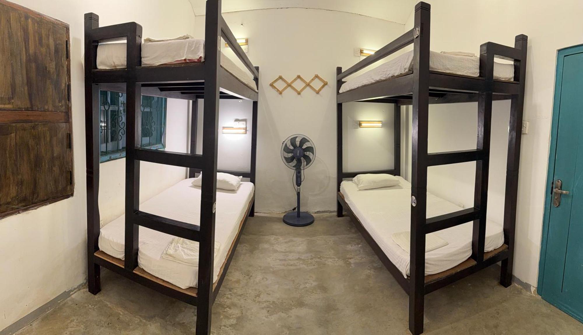 Bunk 15 Hiriketiya Hostel Dikwella Kültér fotó