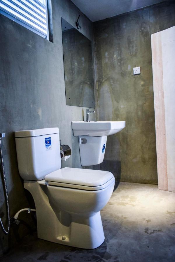 Bunk 15 Hiriketiya Hostel Dikwella Kültér fotó