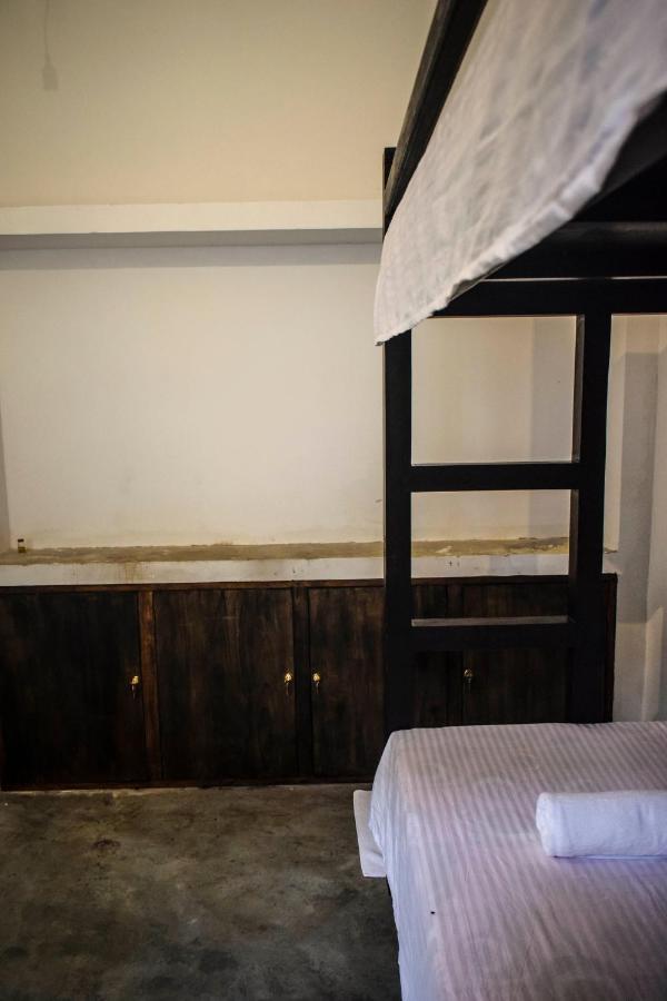 Bunk 15 Hiriketiya Hostel Dikwella Kültér fotó