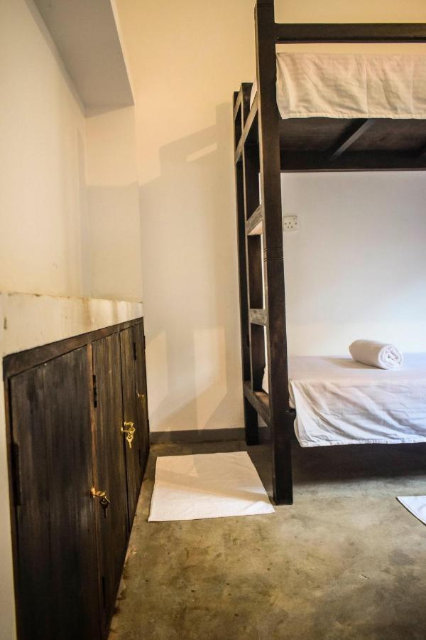 Bunk 15 Hiriketiya Hostel Dikwella Kültér fotó